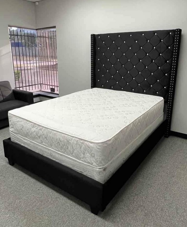 Black tall tufted headboard bed set